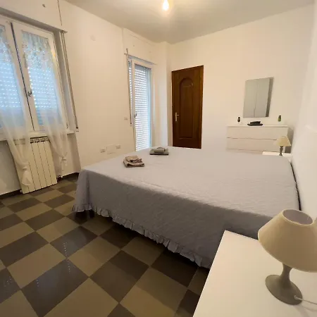 Apartment La Dimora Allegra *